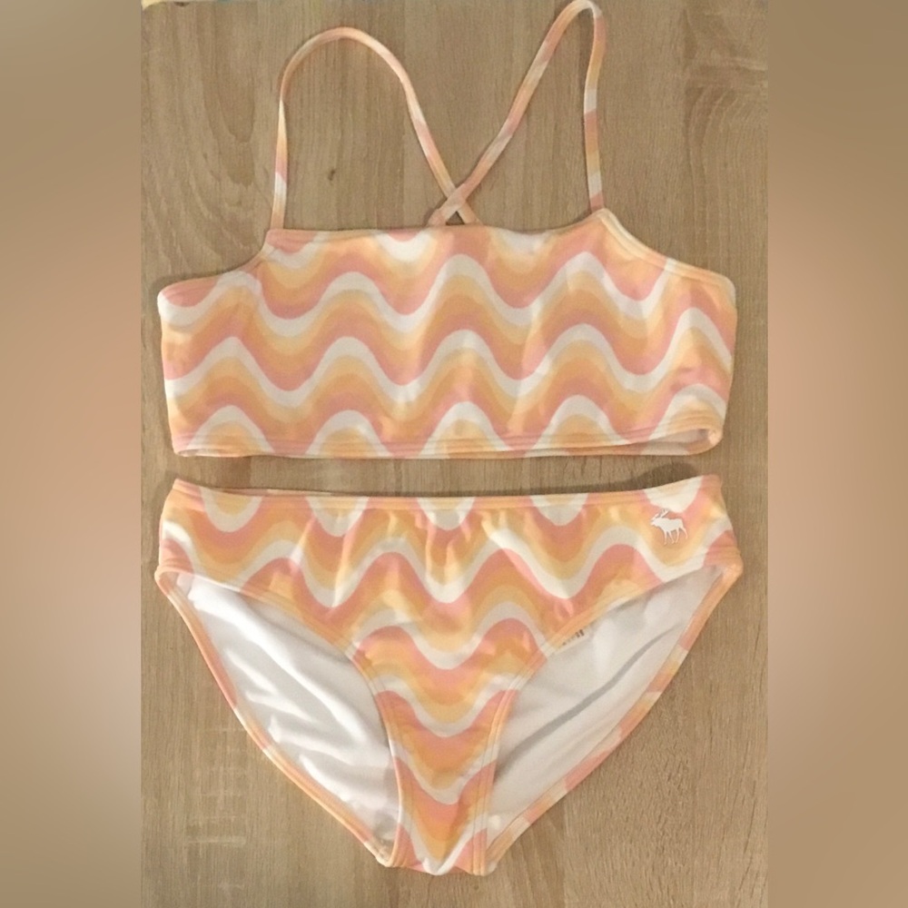 abercrombie kids Peach and White Strappy Bikini Top